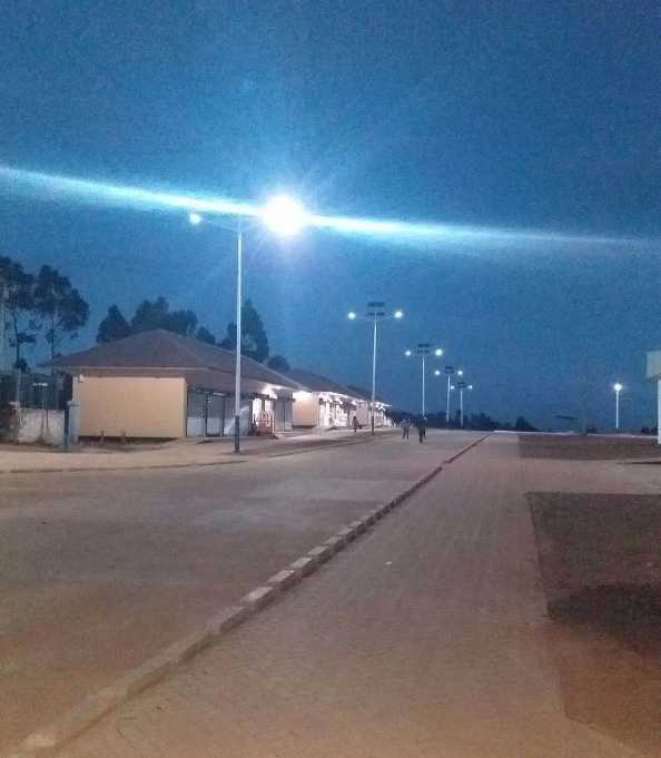 额尔古纳市非洲科特迪瓦太阳能路灯工程