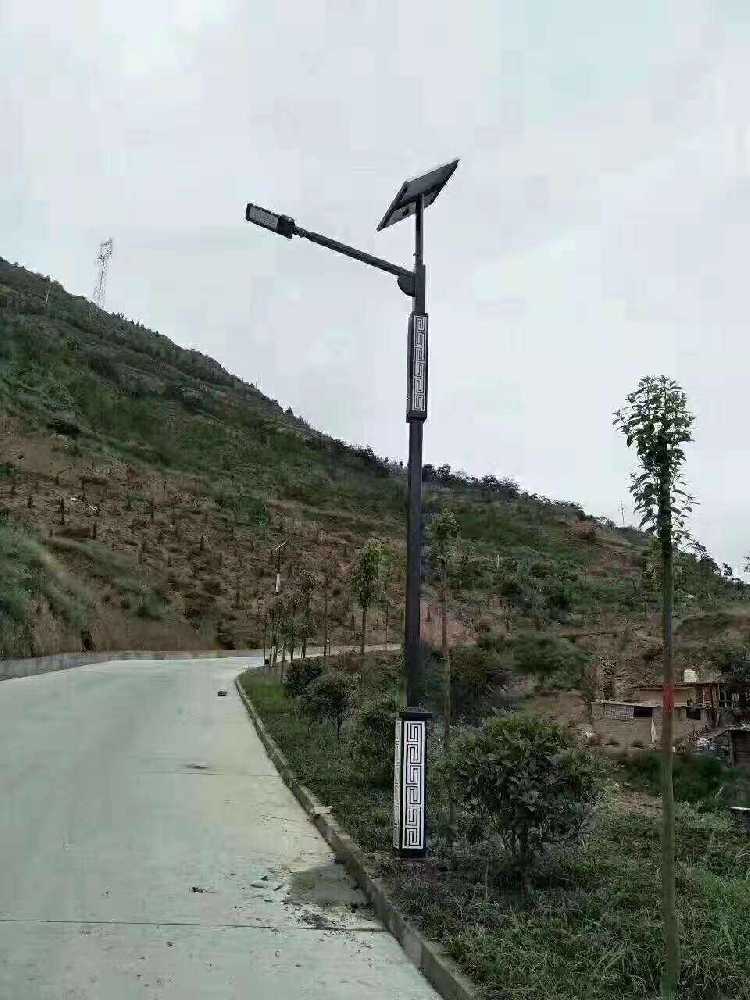 额尔古纳市仿古太阳能路灯